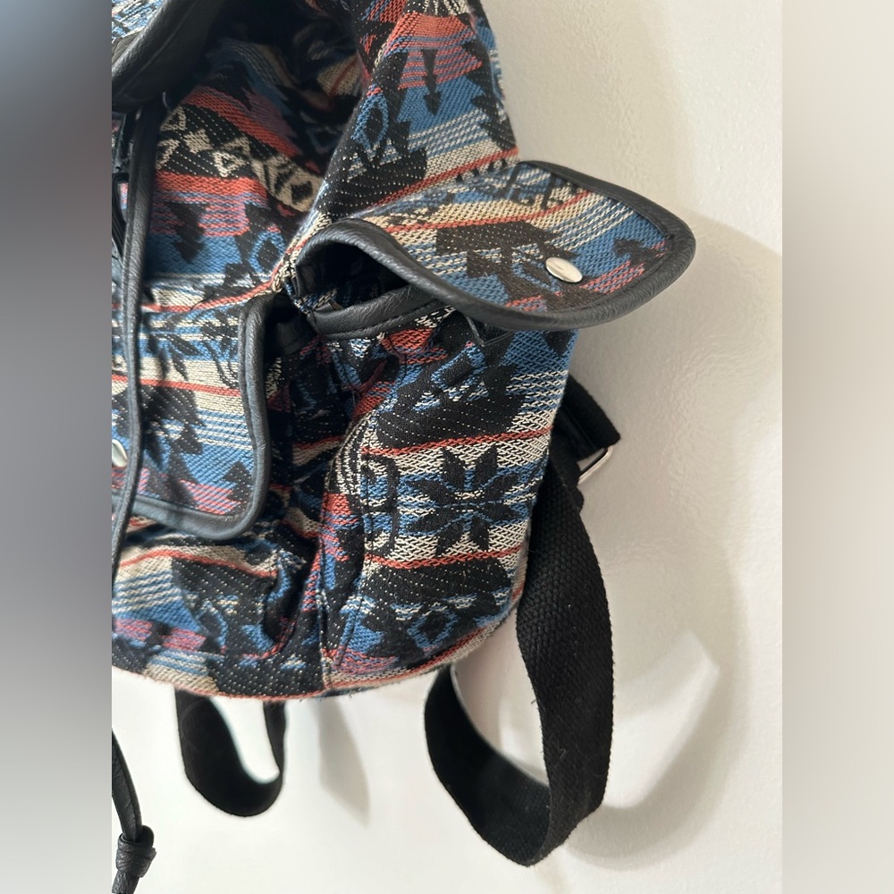 Tribal Pattern Backpack - Picture 7 of 12